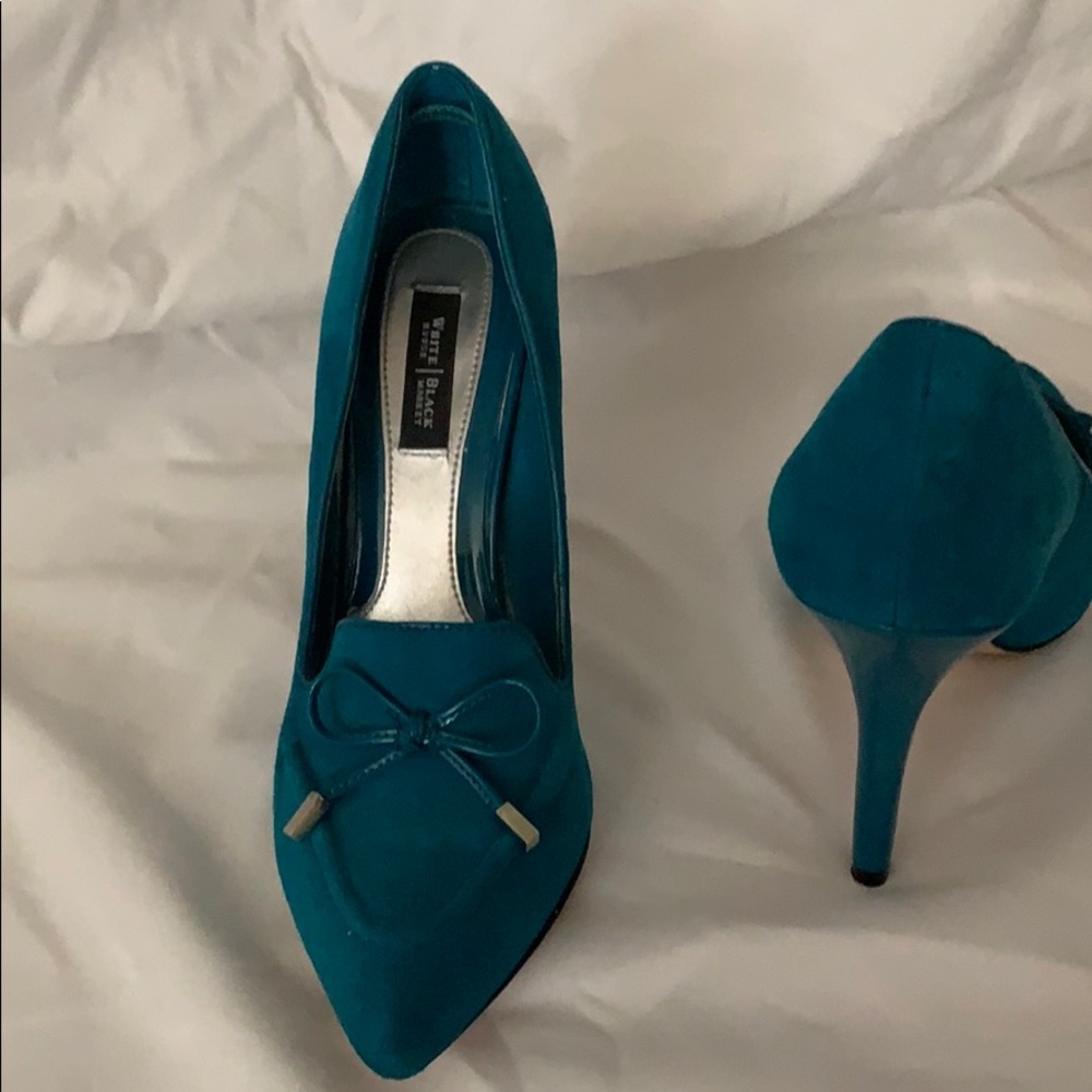 SALE $12 White House Black Market 7 1/2